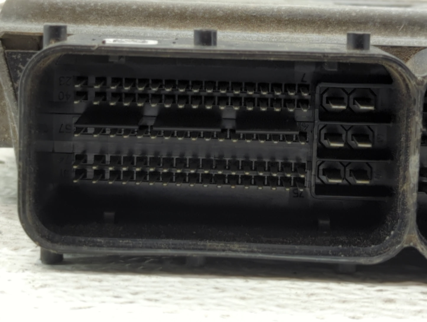 2015 Volkswagen Passat PCM Engine Control Computer ECU ECM PCU OEM P/N:06K 906 071 K Fits OEM Used Auto Parts - Oemusedautop