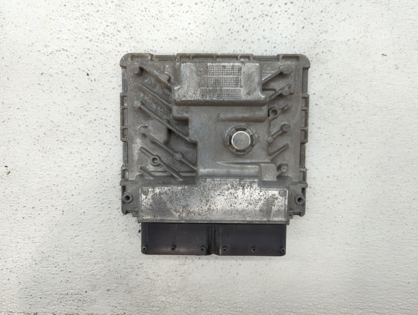 2015 Volkswagen Passat PCM Engine Control Computer ECU ECM PCU OEM P/N:06K 906 071 K Fits OEM Used Auto Parts - Oemusedautop