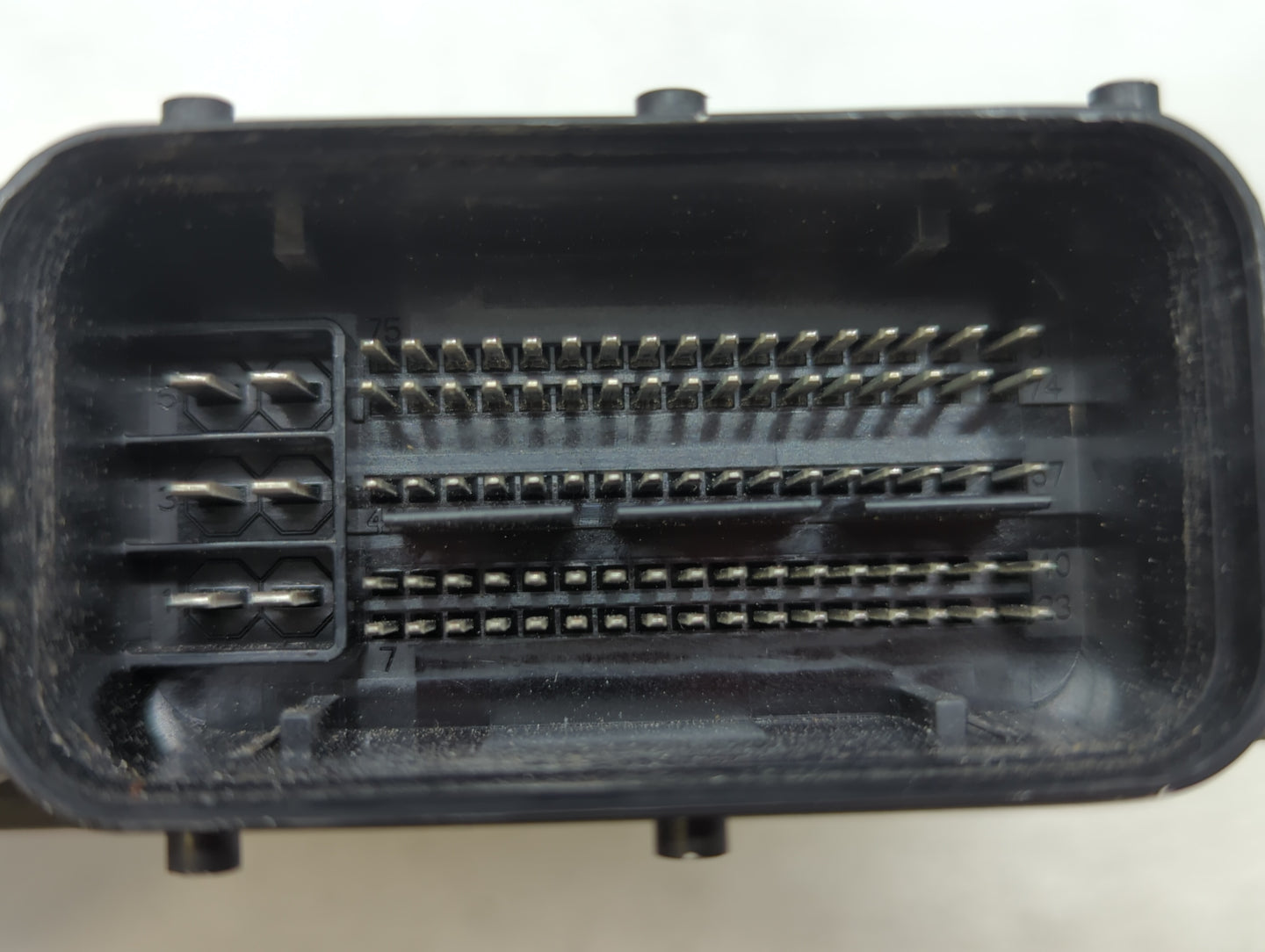 2015 Volkswagen Passat PCM Engine Control Computer ECU ECM PCU OEM P/N:06K 906 071 K Fits OEM Used Auto Parts - Oemusedautop