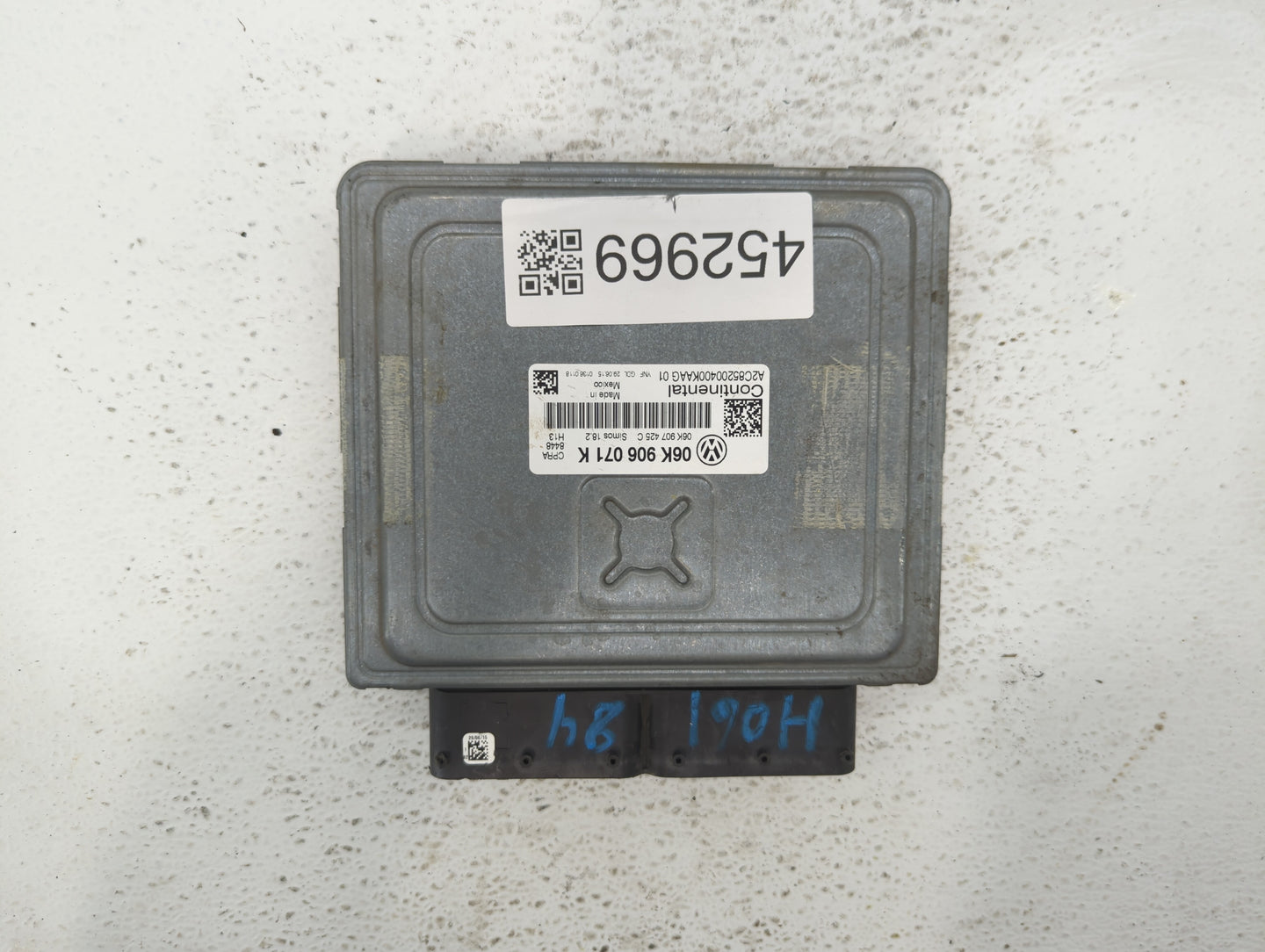 2015 Volkswagen Passat PCM Engine Control Computer ECU ECM PCU OEM P/N:06K 906 071 K Fits OEM Used Auto Parts - Oemusedautop
