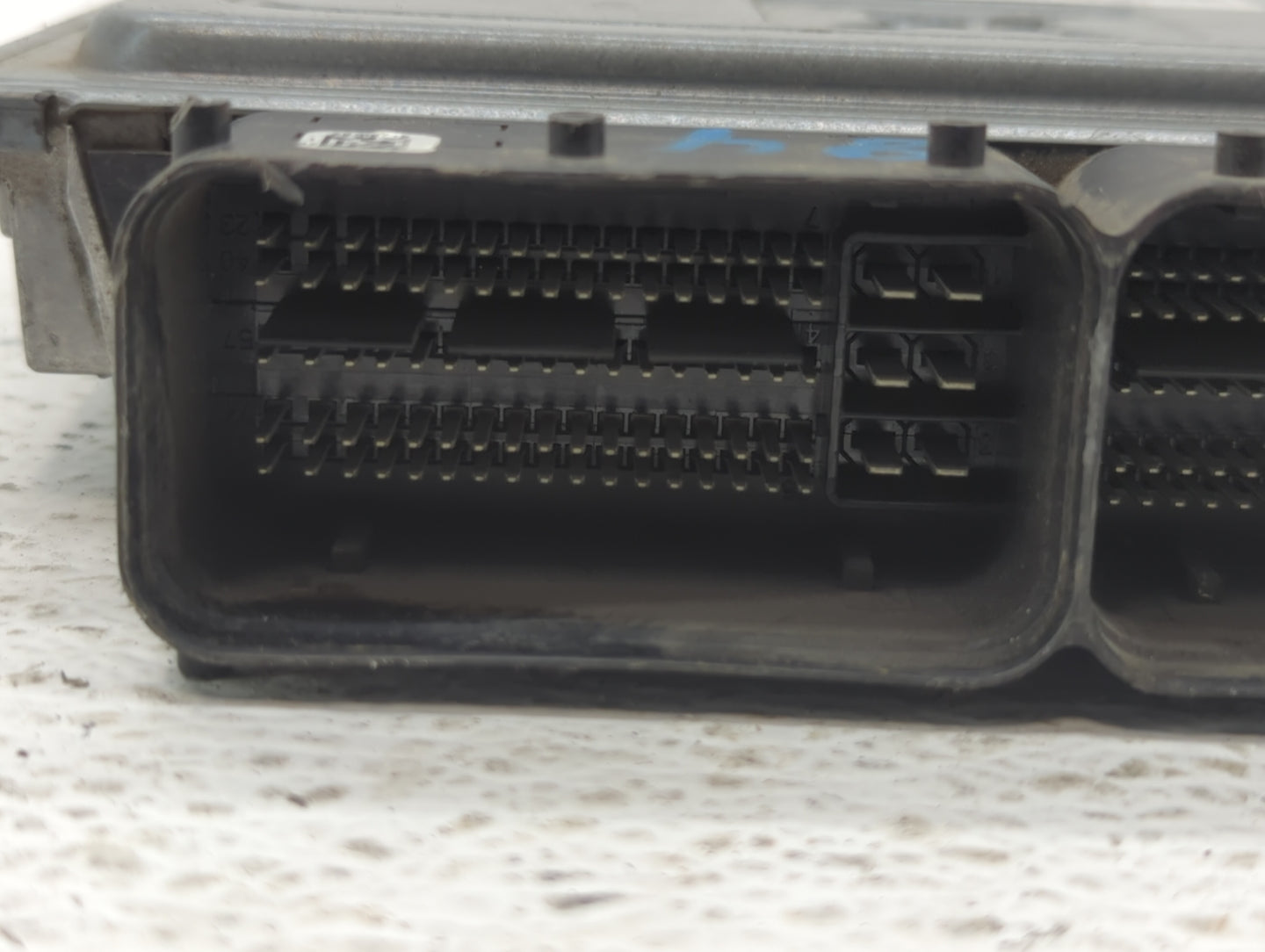 2015 Volkswagen Passat PCM Engine Control Computer ECU ECM PCU OEM P/N:06K 906 071 K Fits OEM Used Auto Parts - Oemusedautop