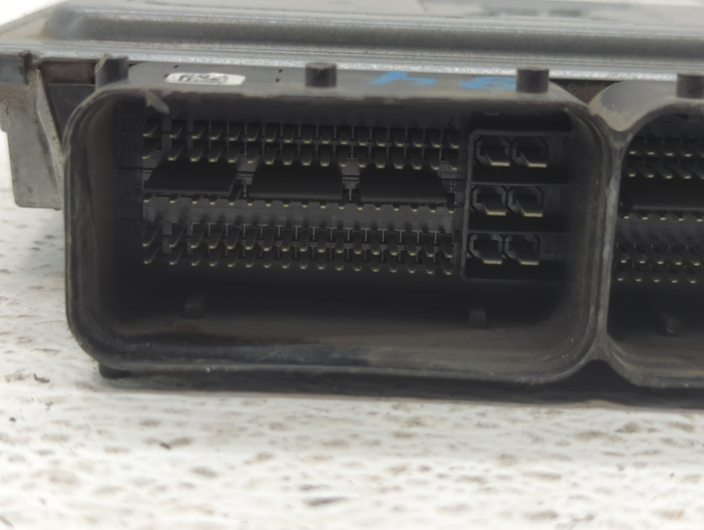 2015 Volkswagen Passat PCM Engine Control Computer ECU ECM PCU OEM P/N:06K 906 071 K Fits OEM Used Auto Parts - Oemusedautop