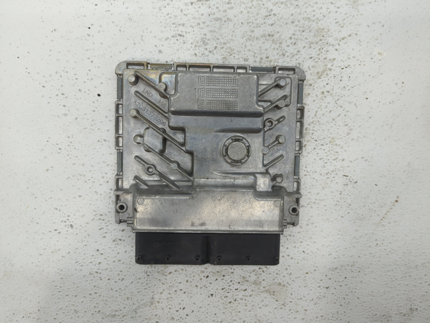 2015 Volkswagen Passat PCM Engine Control Computer ECU ECM PCU OEM P/N:06K 906 071 K Fits OEM Used Auto Parts - Oemusedautop