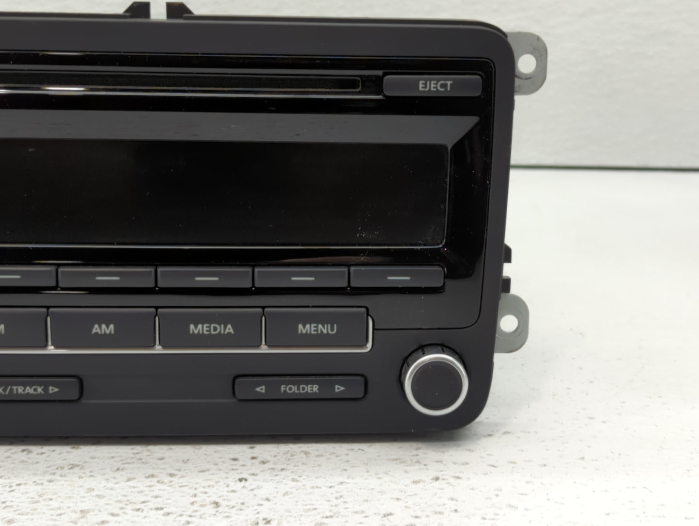 2012-2015 Volkswagen Passat Am Fm Cd Player Radio Receiver - Oemusedautoparts1.com