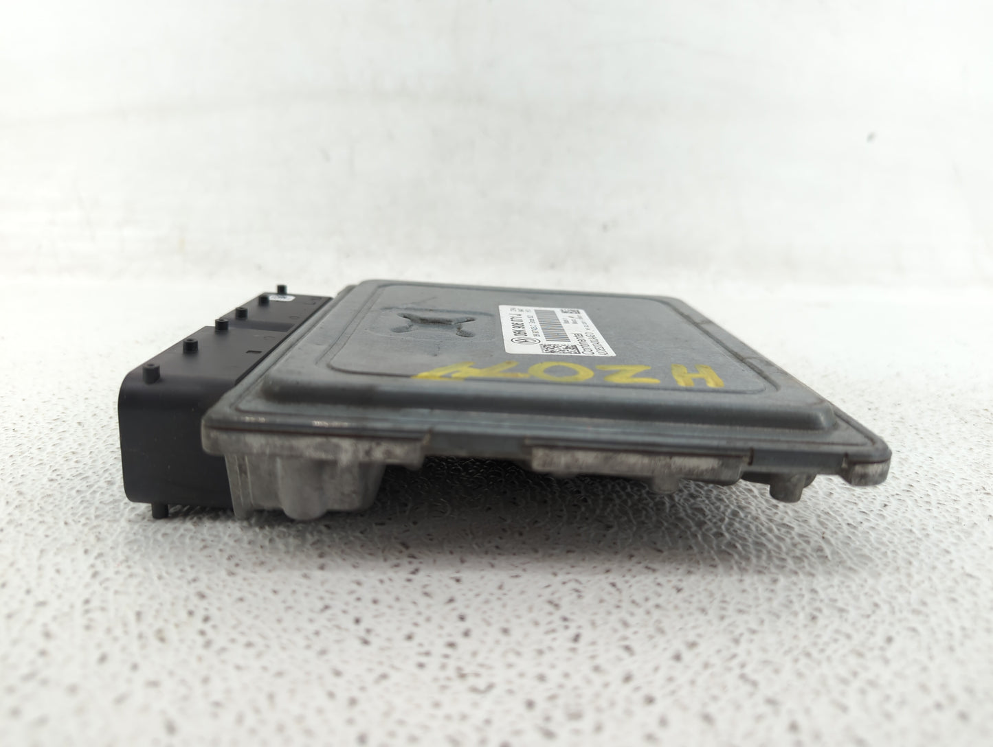 2015 Volkswagen Passat PCM Engine Control Computer ECU ECM PCU OEM P/N:06K 906 071 J Fits OEM Used Auto Parts - Oemusedautop