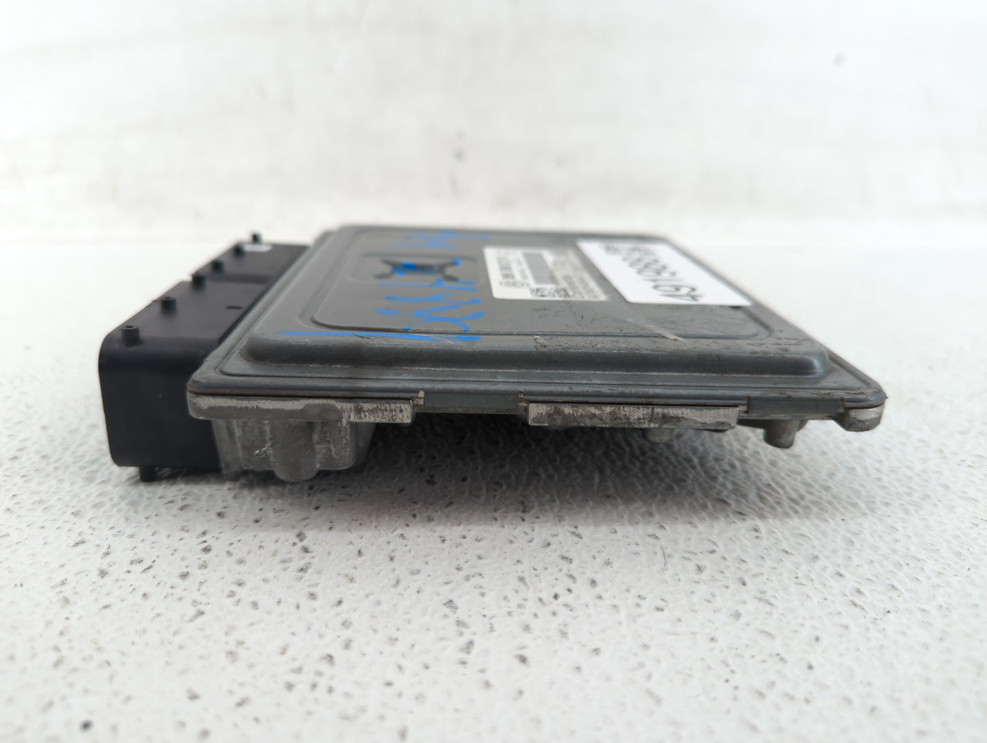 2015 Volkswagen Passat PCM Engine Control Computer ECU ECM PCU OEM P/N:06K 906 071 K Fits OEM Used Auto Parts - Oemusedautop