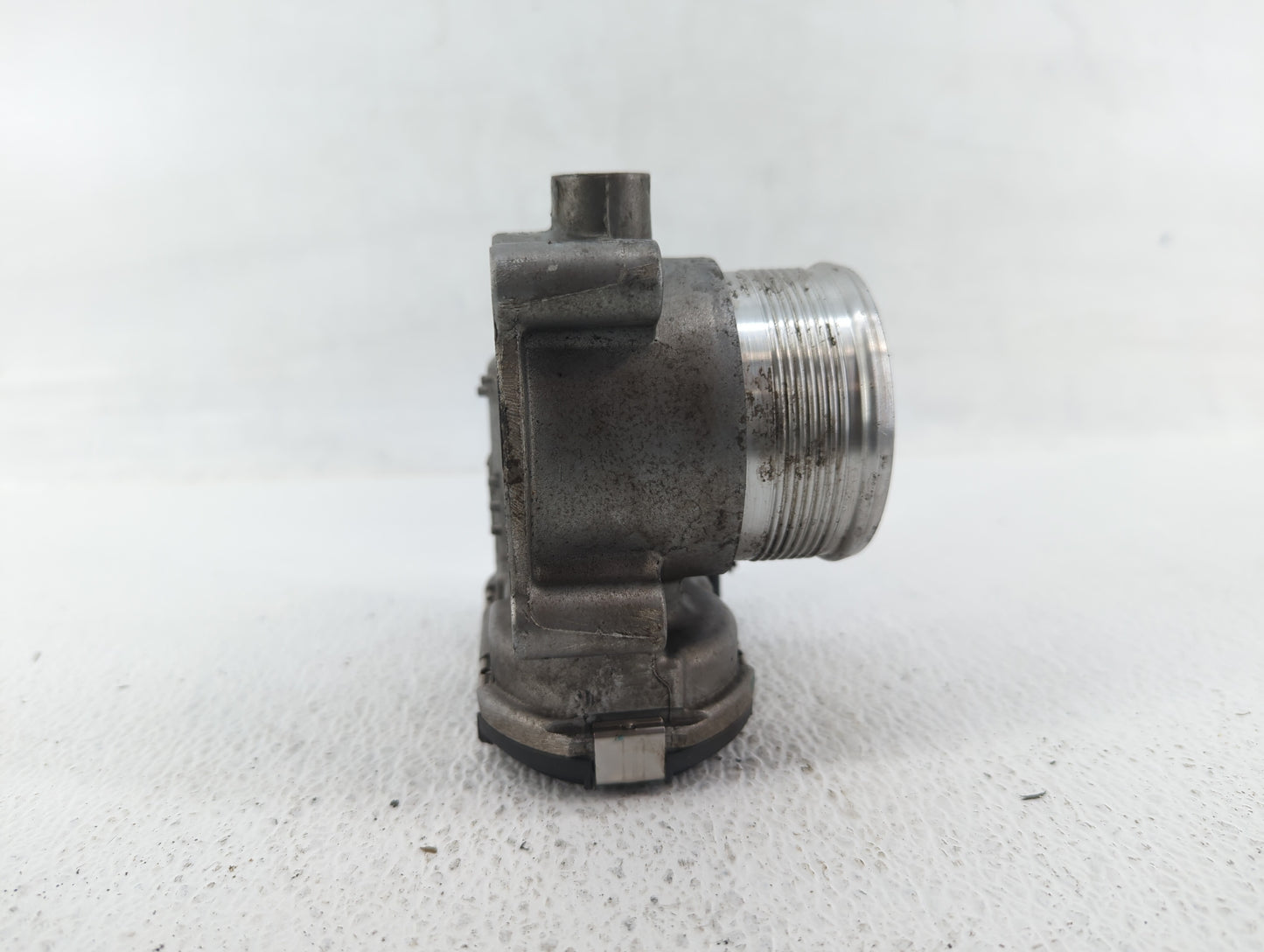 2014-2017 Volkswagen Passat Throttle Body P/N:06K 133 062 E Fits Fits 2014 2015 2016 2017 OEM Used Auto Parts - Oemusedautop