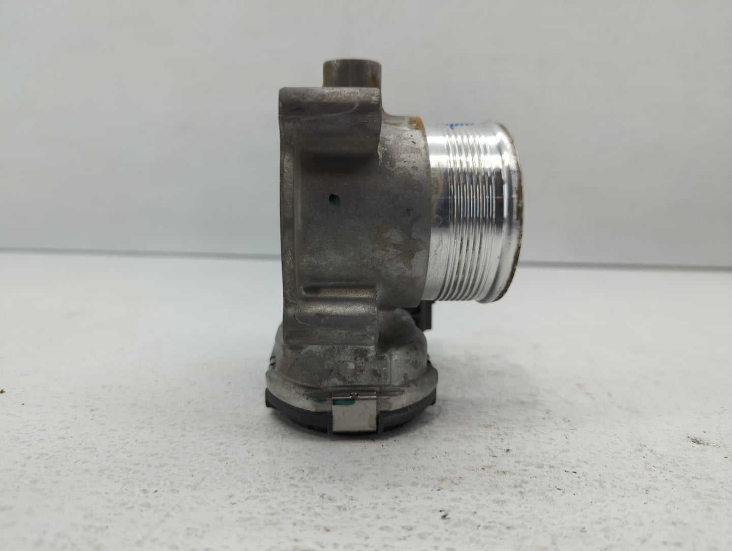 2014-2017 Volkswagen Passat Throttle Body P/N:06K 133 0+62 E Fits Fits 2014 2015 2016 2017 OEM Used Auto Parts - Oemusedauto