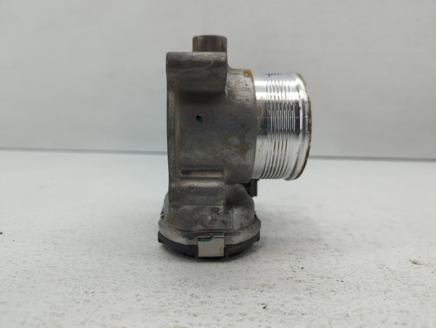2014-2017 Volkswagen Passat Throttle Body P/N:06K 133 0+62 E Fits Fits 2014 2015 2016 2017 OEM Used Auto Parts - Oemusedauto