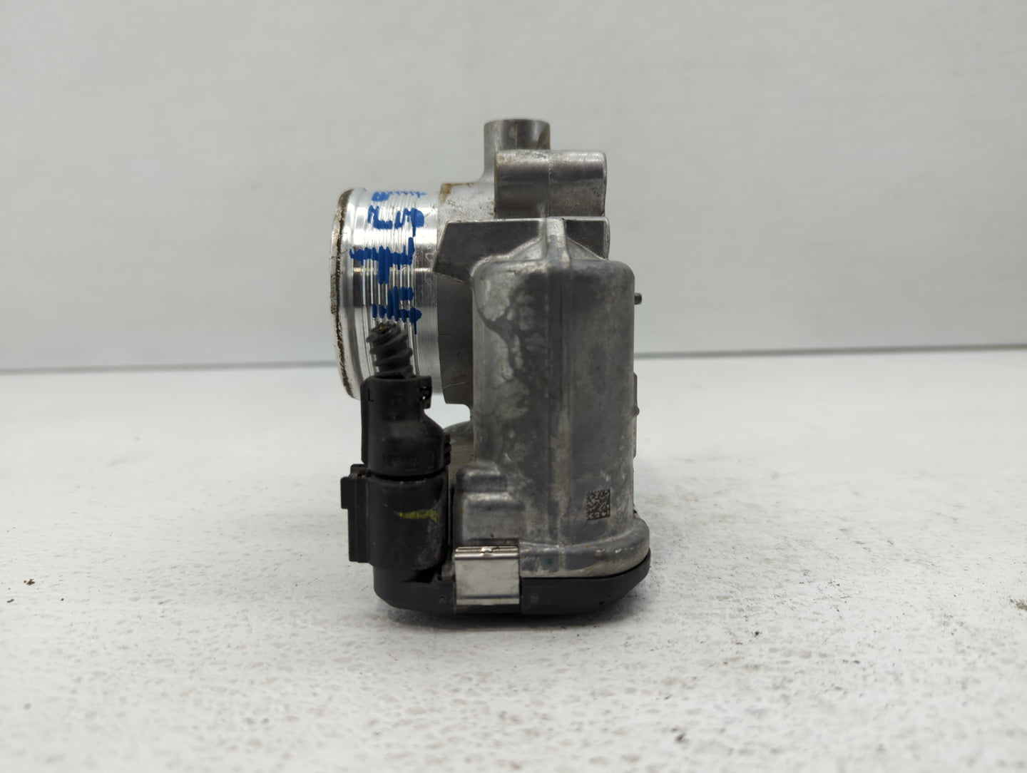 2014-2017 Volkswagen Passat Throttle Body P/N:06K 133 0+62 E Fits Fits 2014 2015 2016 2017 OEM Used Auto Parts - Oemusedauto