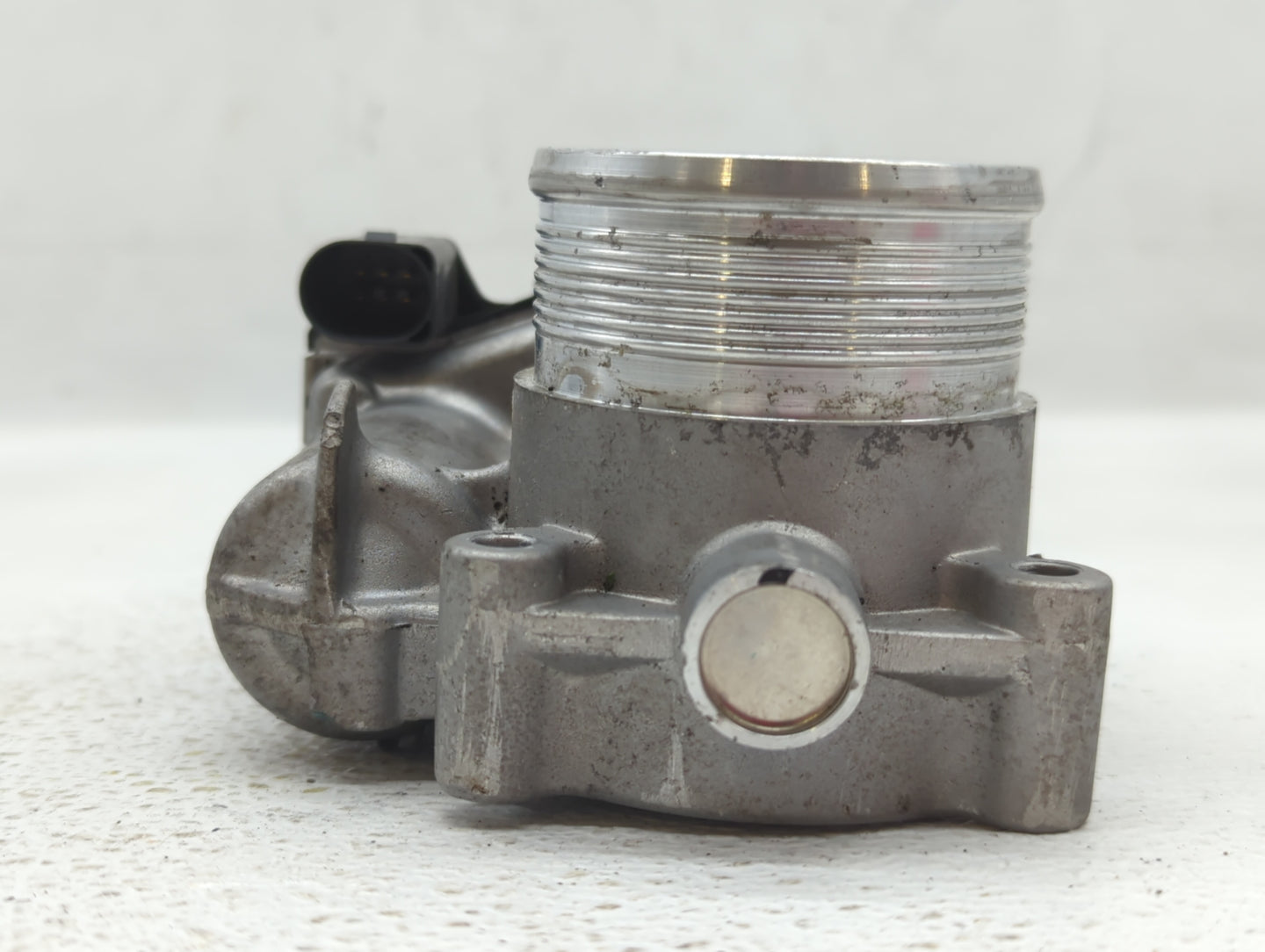 2014-2017 Volkswagen Passat Throttle Body P/N:06K 133 062 E Fits Fits 2014 2015 2016 2017 OEM Used Auto Parts - Oemusedautop