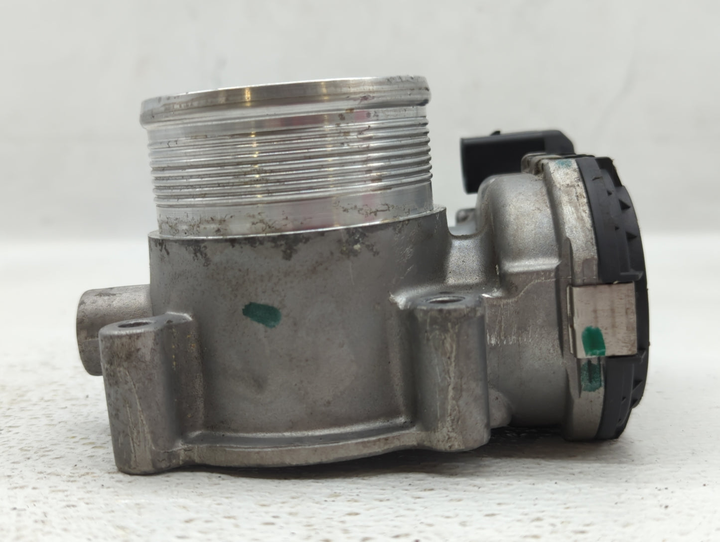 2014-2017 Volkswagen Passat Throttle Body P/N:06K 133 062 E Fits Fits 2014 2015 2016 2017 OEM Used Auto Parts - Oemusedautop