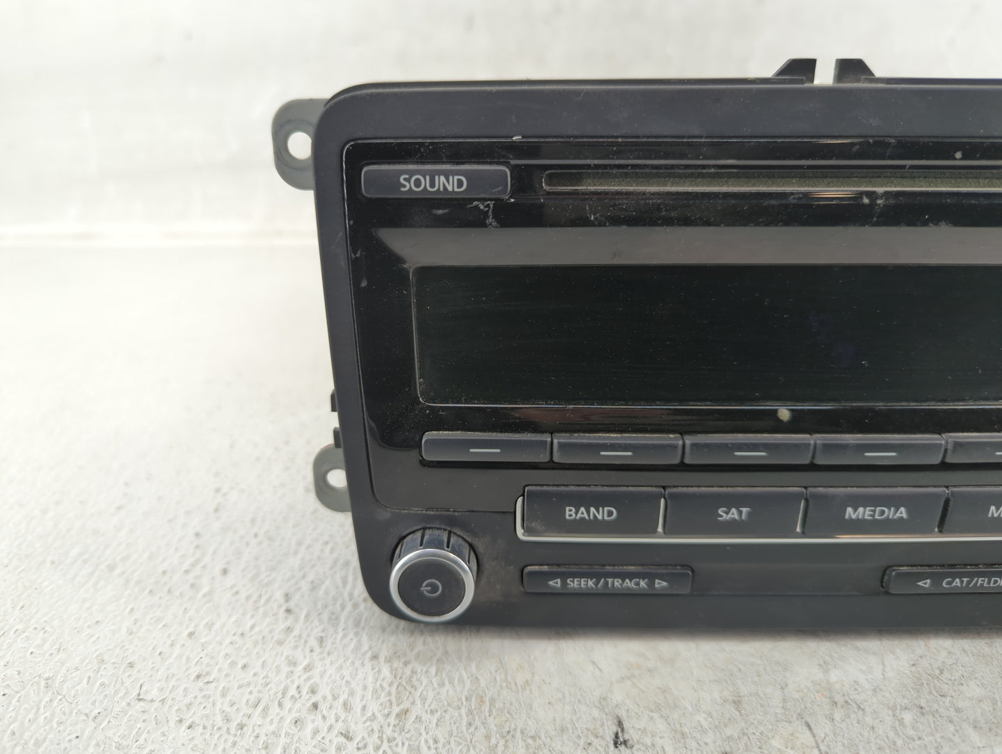 2013-2015 Volkswagen Passat Radio AM FM Cd Player Receiver Replacement P/N:1K0 035 164 F Fits Fits 2013 2014 2015 2016 2017 