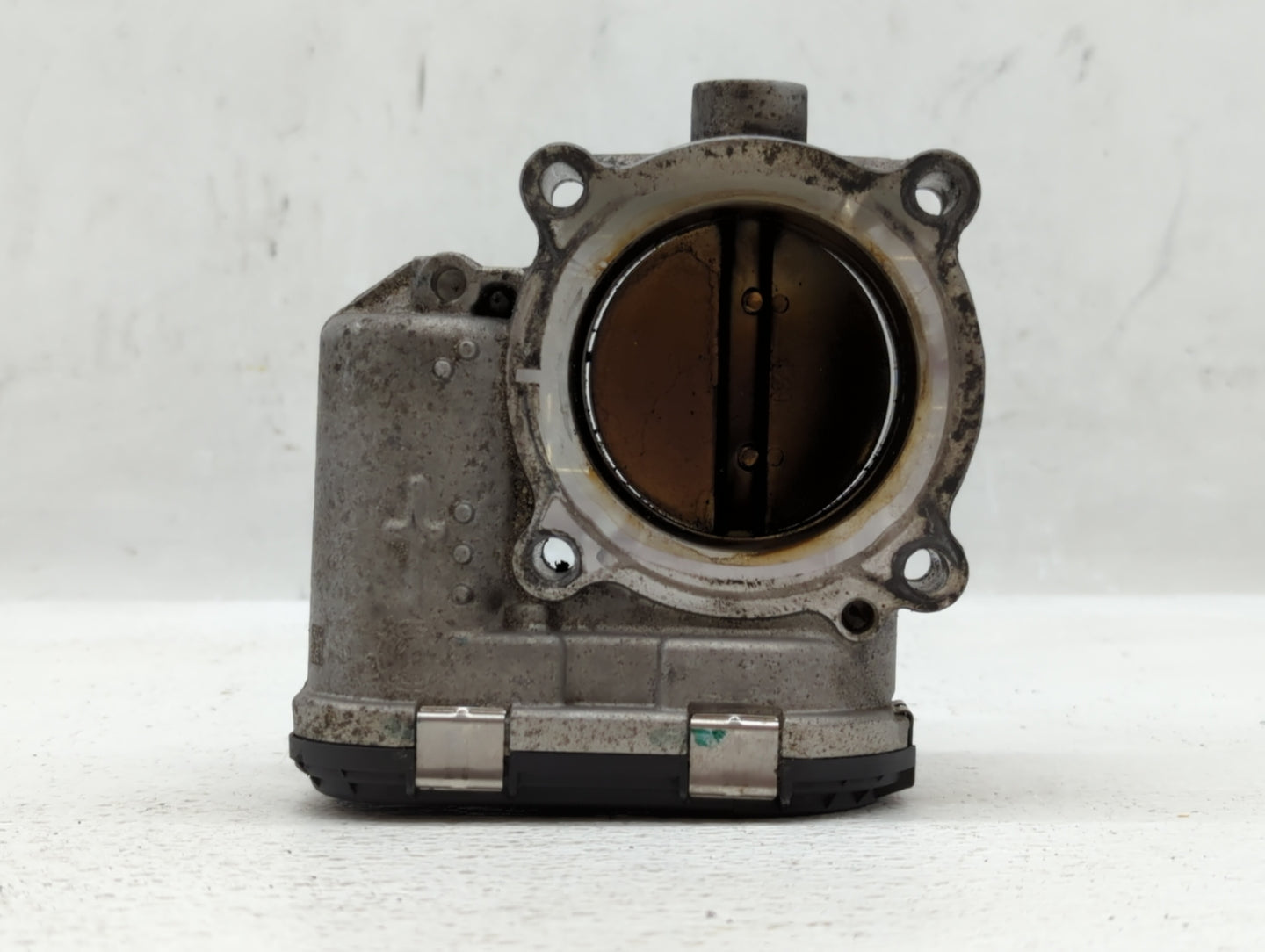2014-2017 Volkswagen Passat Throttle Body P/N:06K 133 062 E Fits Fits 2014 2015 2016 2017 OEM Used Auto Parts - Oemusedautop