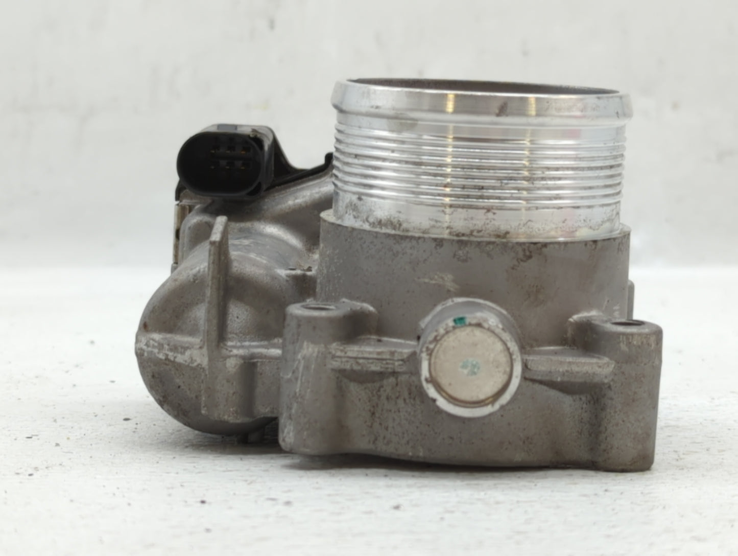 2014-2017 Volkswagen Passat Throttle Body P/N:06K 133 062 E Fits Fits 2014 2015 2016 2017 OEM Used Auto Parts - Oemusedautop