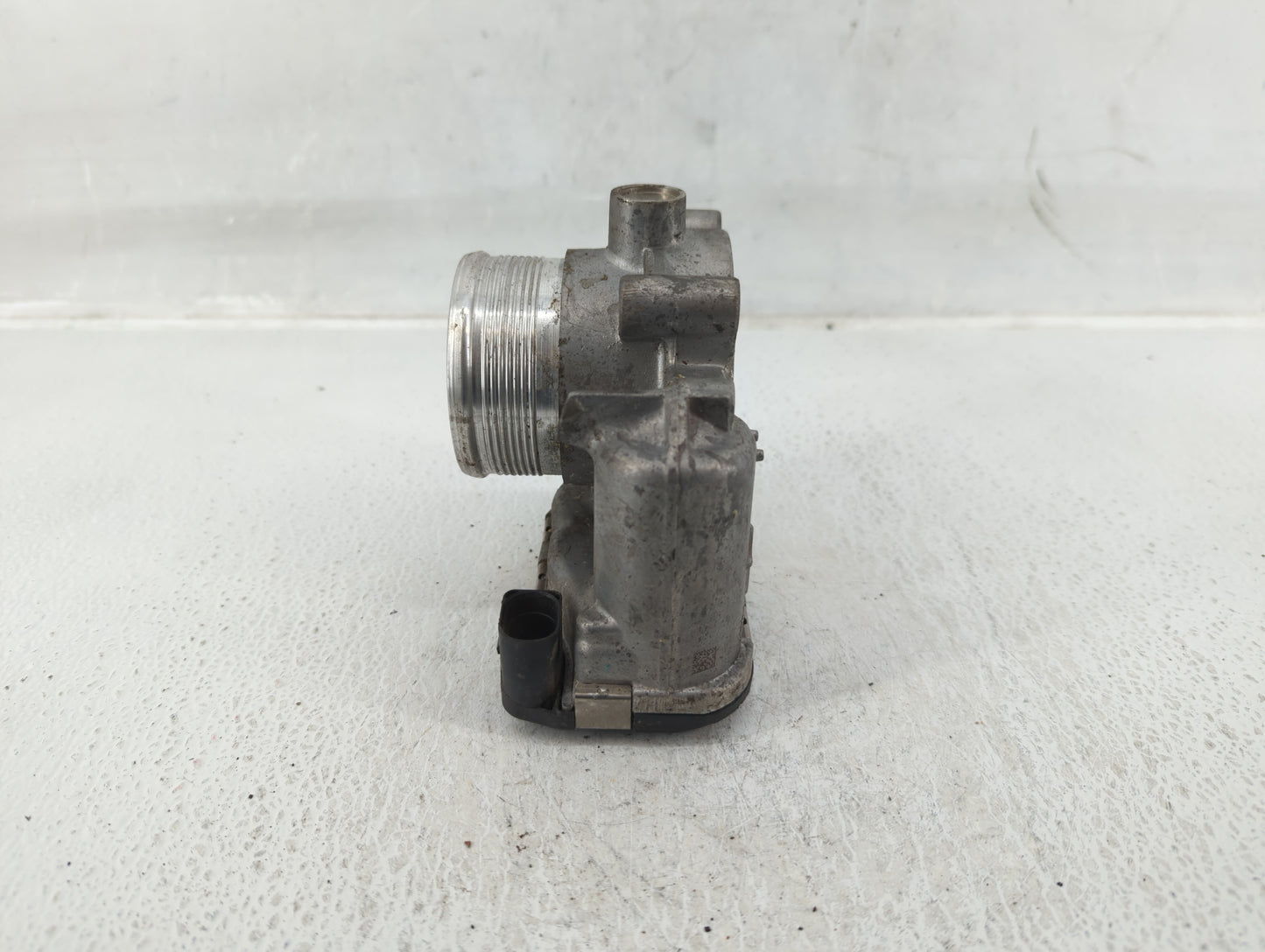 2014-2017 Volkswagen Passat Throttle Body P/N:06K 133 062 E Fits Fits 2014 2015 2016 2017 OEM Used Auto Parts - Oemusedautop