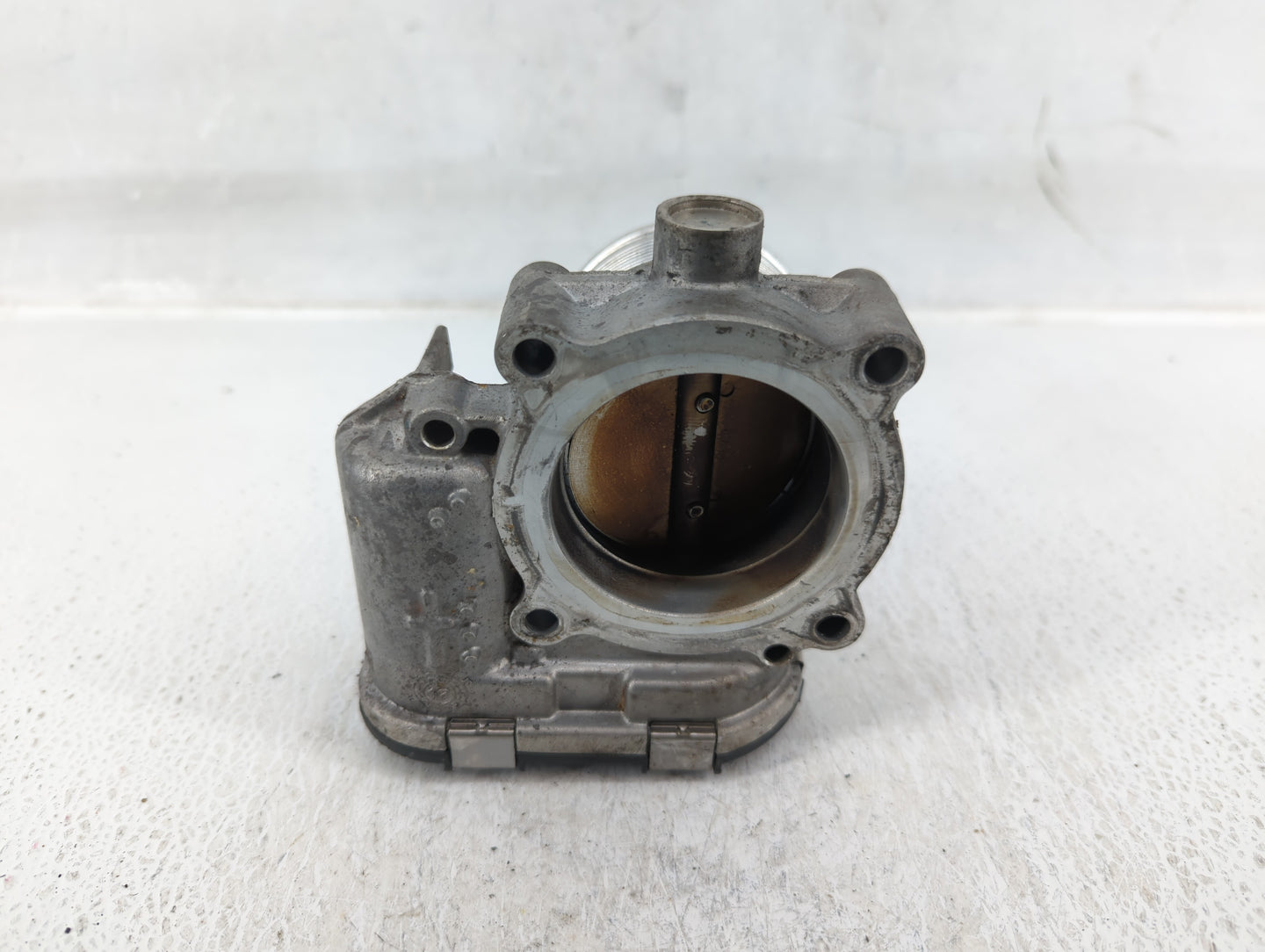2014-2017 Volkswagen Passat Throttle Body P/N:06K 133 062 E Fits Fits 2014 2015 2016 2017 OEM Used Auto Parts - Oemusedautop