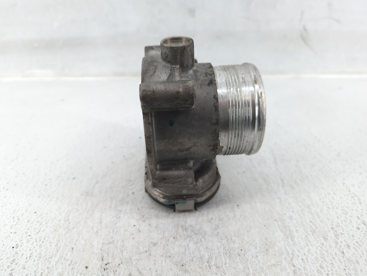 2014-2017 Volkswagen Passat Throttle Body P/N:06K 133 062 E Fits Fits 2014 2015 2016 2017 OEM Used Auto Parts - Oemusedautop