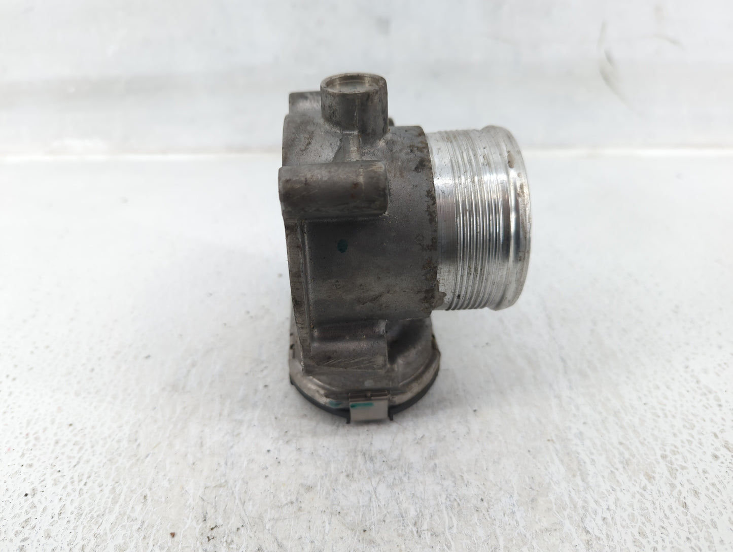 2014-2017 Volkswagen Passat Throttle Body P/N:06K 133 062 E Fits Fits 2014 2015 2016 2017 OEM Used Auto Parts - Oemusedautop