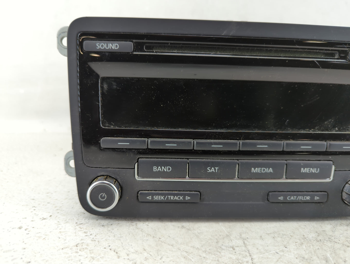 2012-2015 Volkswagen Passat Am Fm Cd Player Radio Receiver - Oemusedautoparts1.com