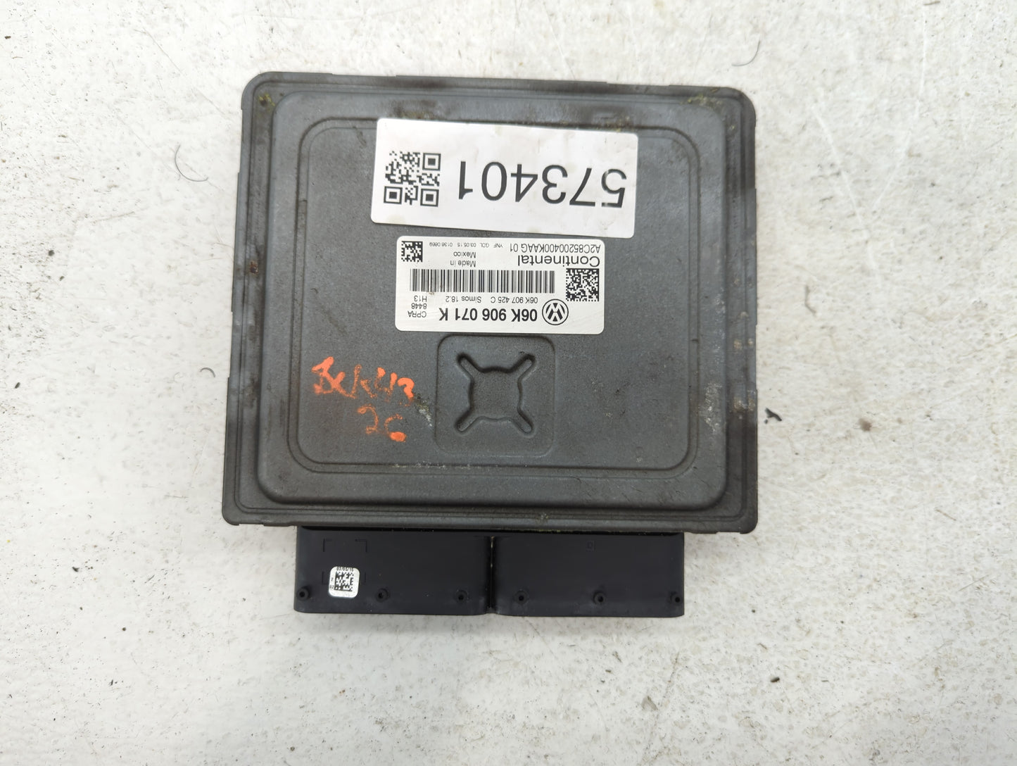 2015 Volkswagen Passat PCM Engine Control Computer ECU ECM PCU OEM P/N:06K 906 071 K Fits OEM Used Auto Parts - Oemusedautop
