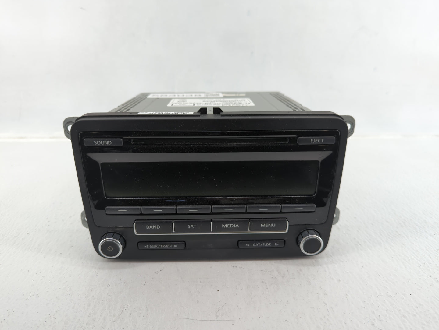 2013-2015 Volkswagen Passat Am Fm Cd Player Radio Receiver - Oemusedautoparts1.com