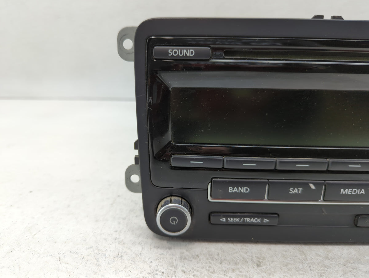 2013-2015 Volkswagen Passat Am Fm Cd Player Radio Receiver 596866 - Oemusedautoparts1.com