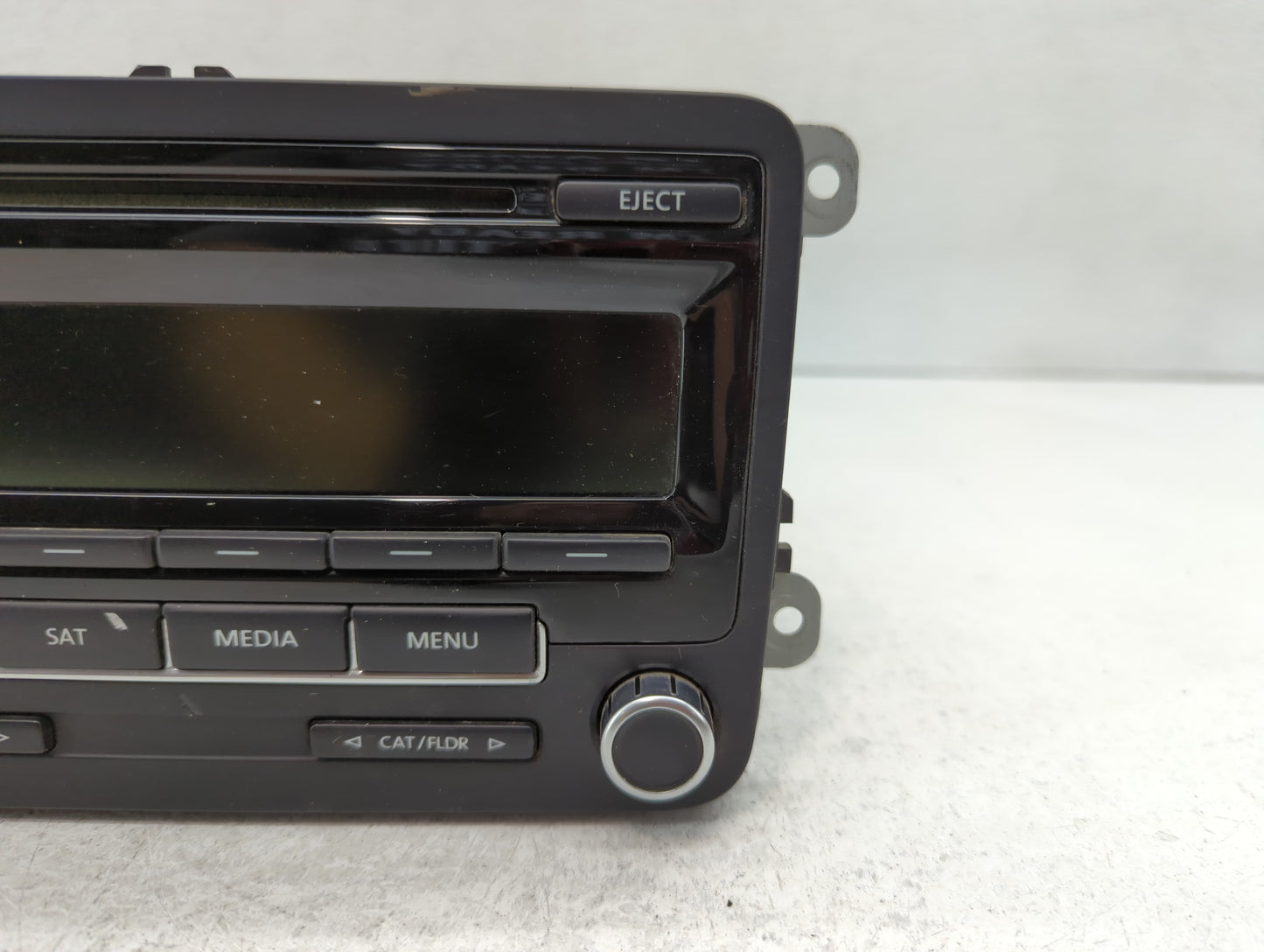 2013-2015 Volkswagen Passat Am Fm Cd Player Radio Receiver - Oemusedautoparts1.com