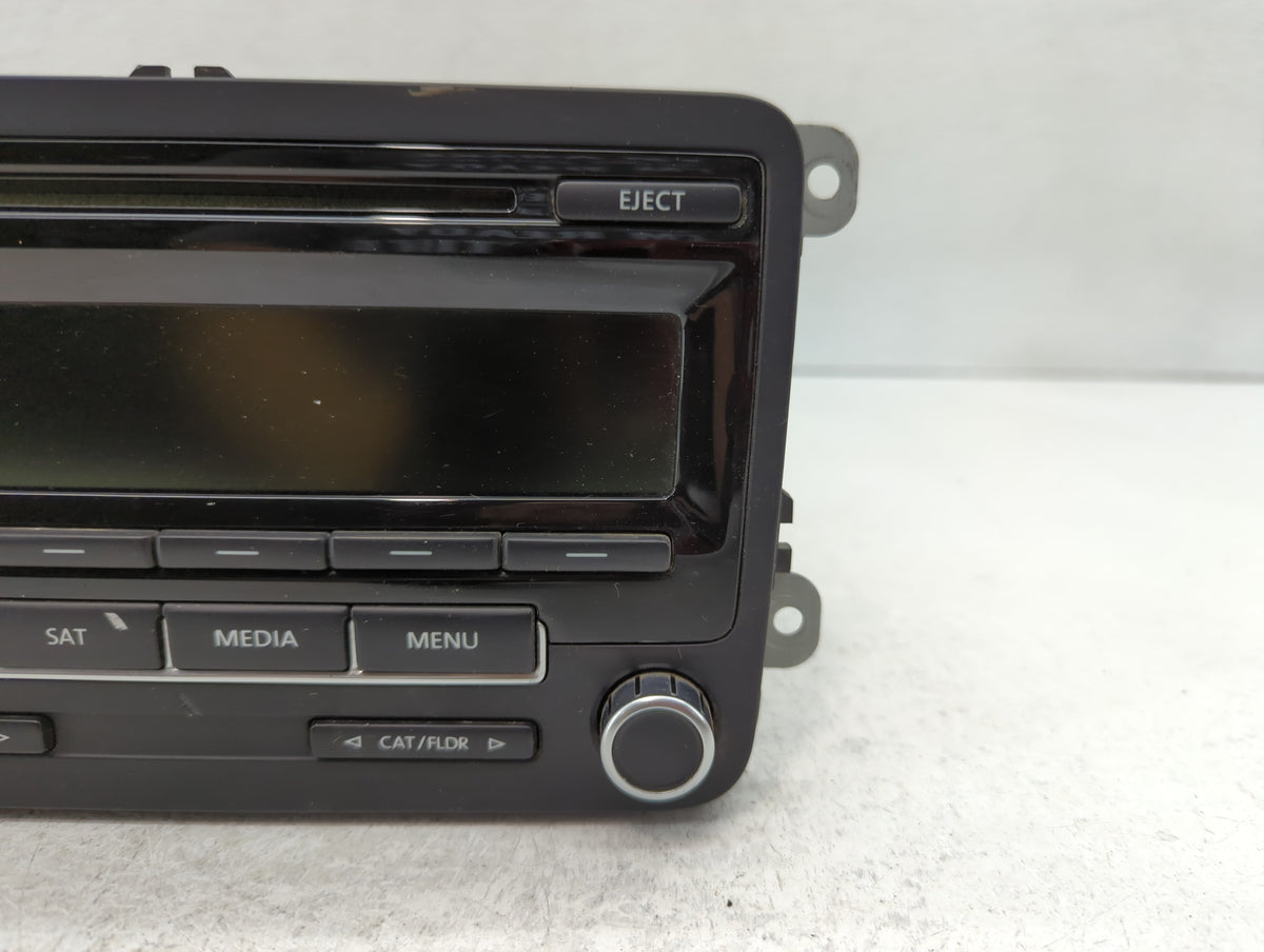 2013-2015 Volkswagen Passat Am Fm Cd Player Radio Receiver 596866 - Oemusedautoparts1.com
