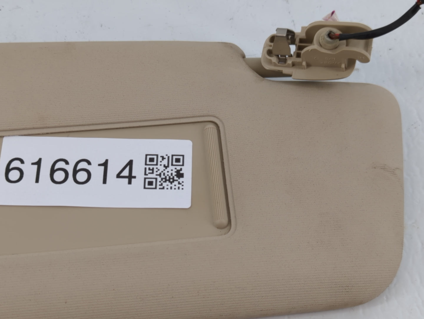 2012-2020 Volkswagen Passat Sun Visor Shade Replacement Passenger Right Mirror Fits OEM Used Auto Parts - Oemusedautoparts1.