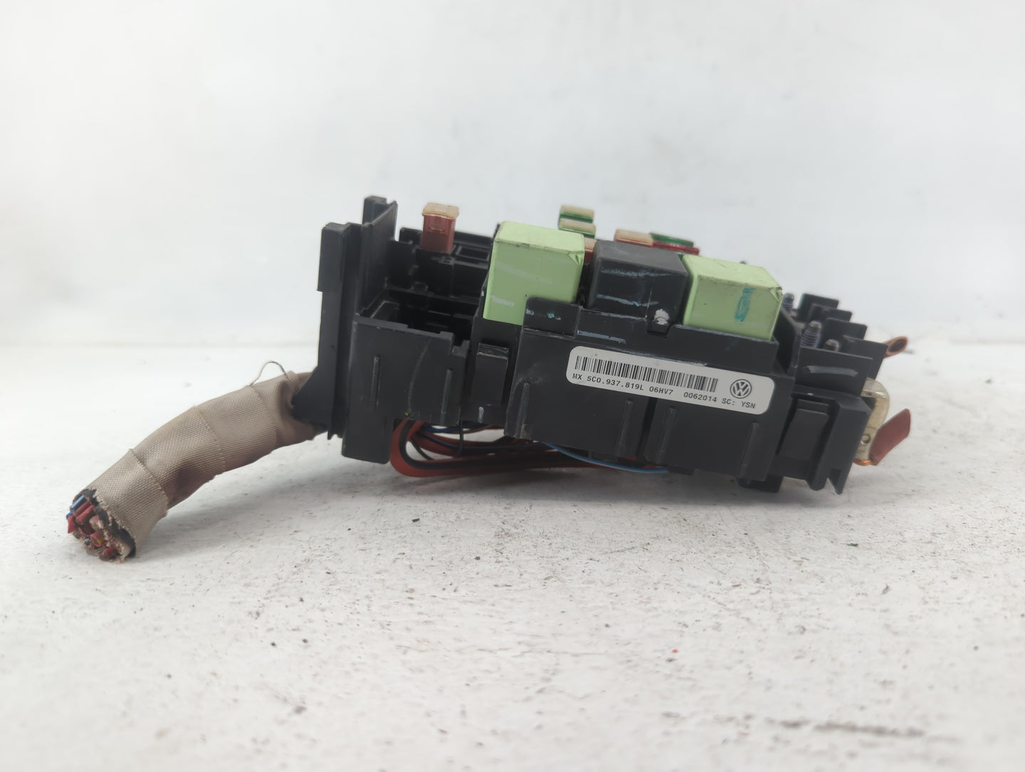2012-2020 Volkswagen Passat Fusebox Fuse Box Panel Relay Module P/N:0062014 SC MX 5C0 937 819L Fits OEM Used Auto Parts - Oe