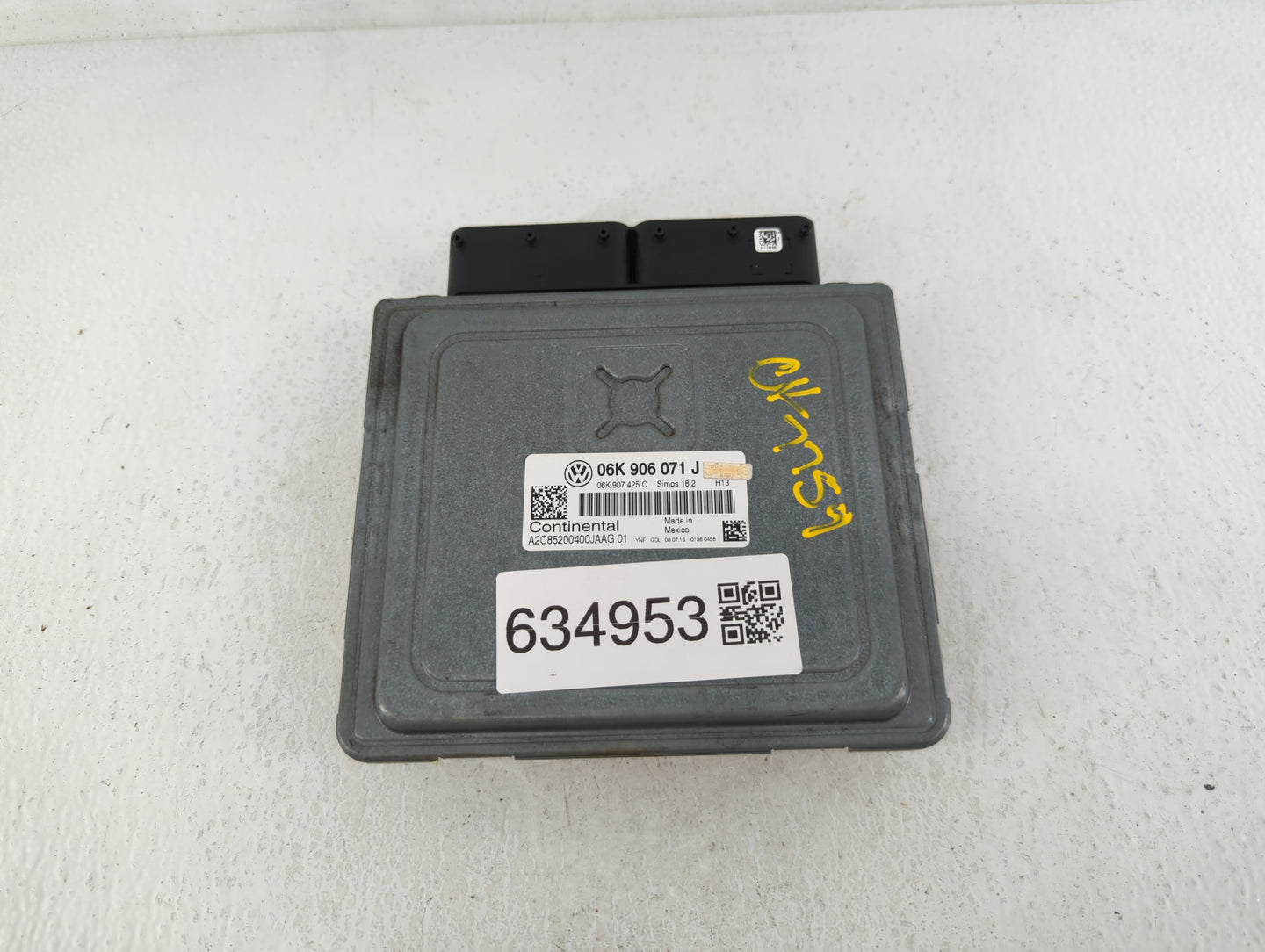 2015 Volkswagen Passat PCM Engine Control Computer ECU ECM PCU OEM P/N:06K 906 071 J Fits OEM Used Auto Parts - Oemusedautop