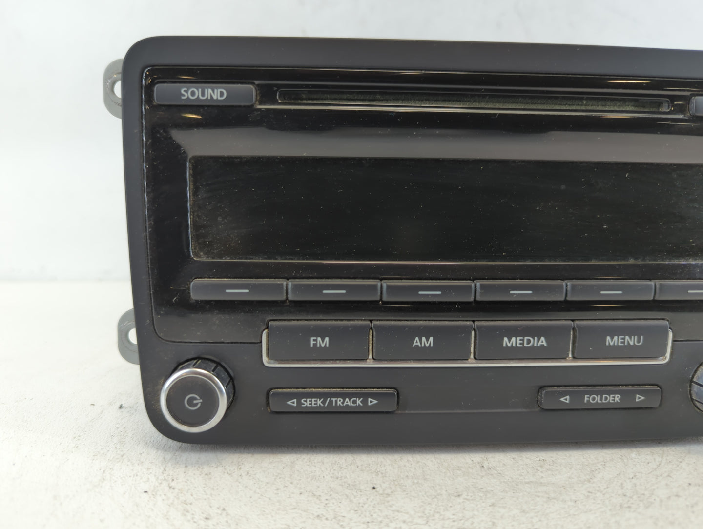 2012-2015 Volkswagen Passat Am Fm Cd Player Radio Receiver - Oemusedautoparts1.com