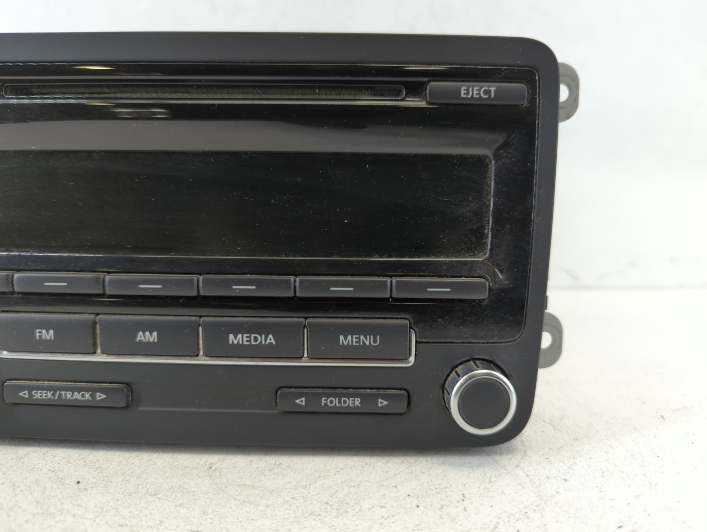 2012-2015 Volkswagen Passat Am Fm Cd Player Radio Receiver - Oemusedautoparts1.com