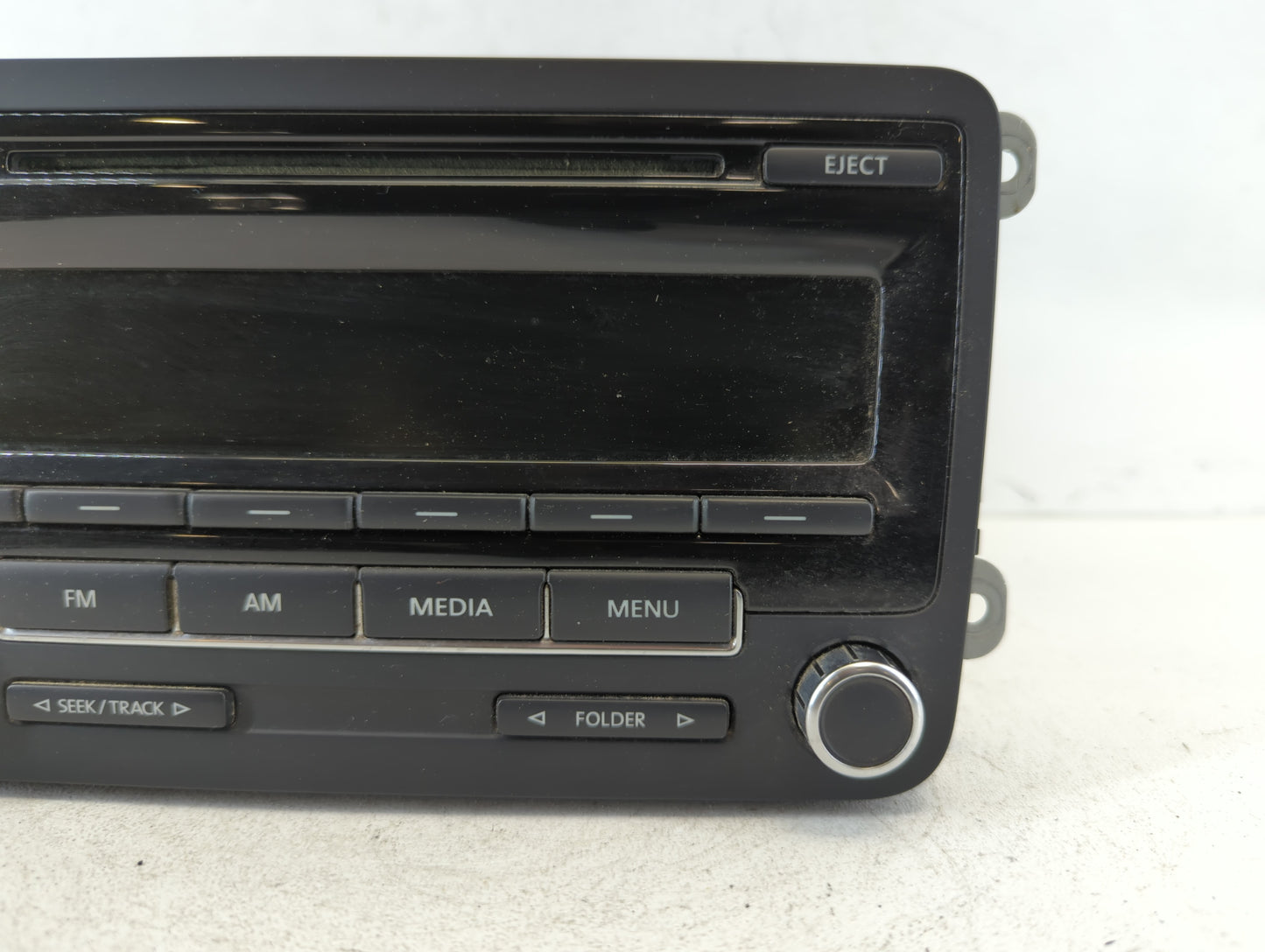2012-2015 Volkswagen Passat Am Fm Cd Player Radio Receiver - Oemusedautoparts1.com