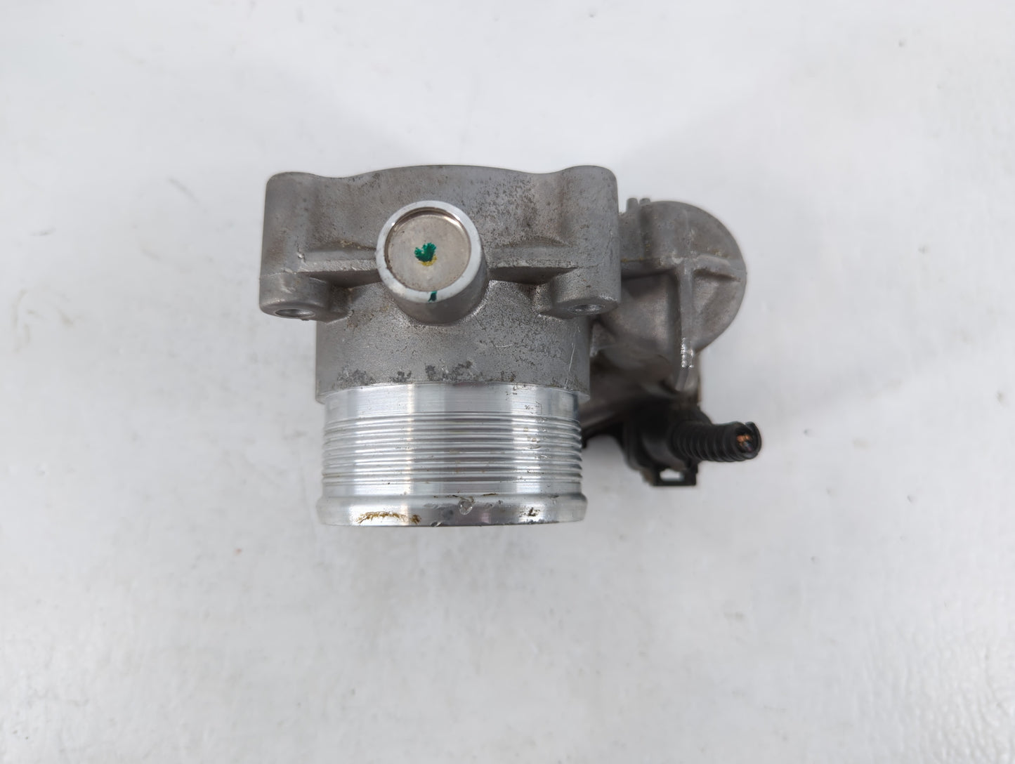 2014-2017 Volkswagen Passat Throttle Body P/N:06K 133 062 E Fits Fits 2014 2015 2016 2017 OEM Used Auto Parts - Oemusedautop