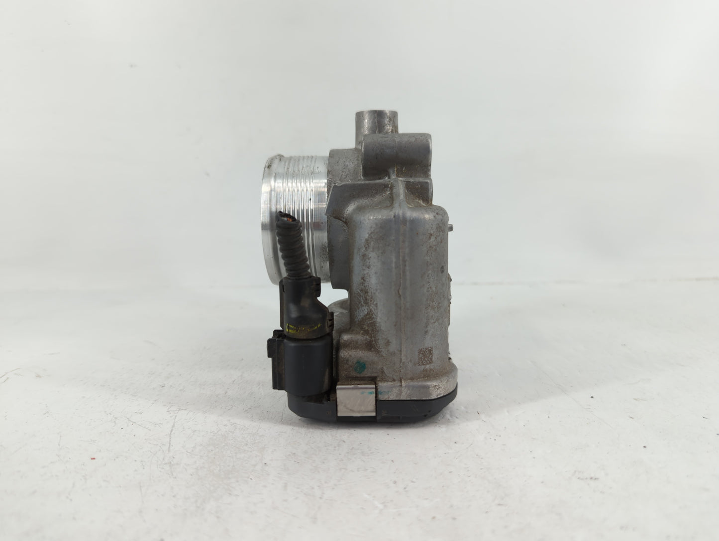 2014-2017 Volkswagen Passat Throttle Body P/N:06K 133 062 E Fits Fits 2014 2015 2016 2017 OEM Used Auto Parts - Oemusedautop