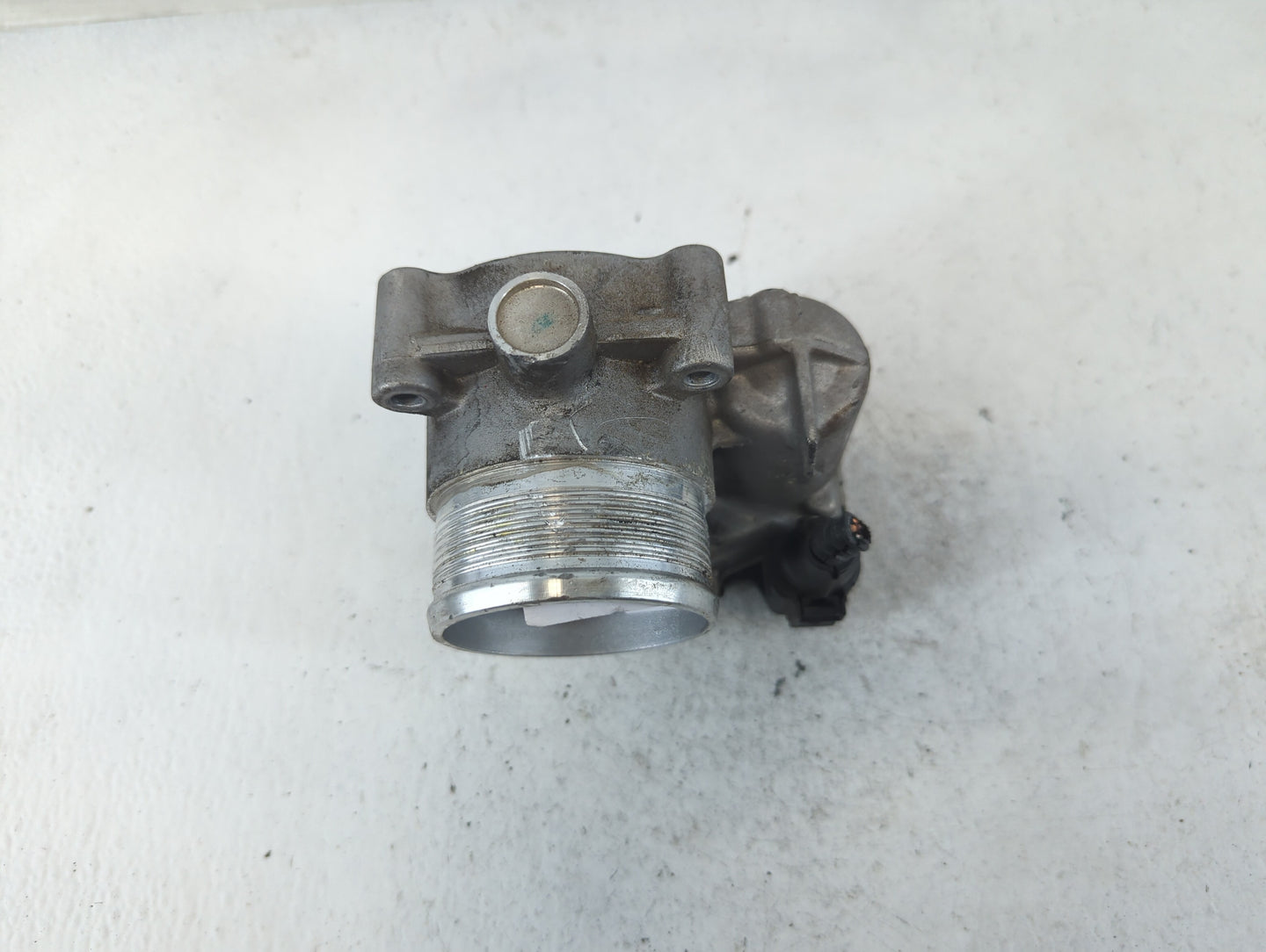 2014-2017 Volkswagen Passat Throttle Body P/N:06K 133 062 E Fits Fits 2014 2015 2016 2017 OEM Used Auto Parts - Oemusedautop