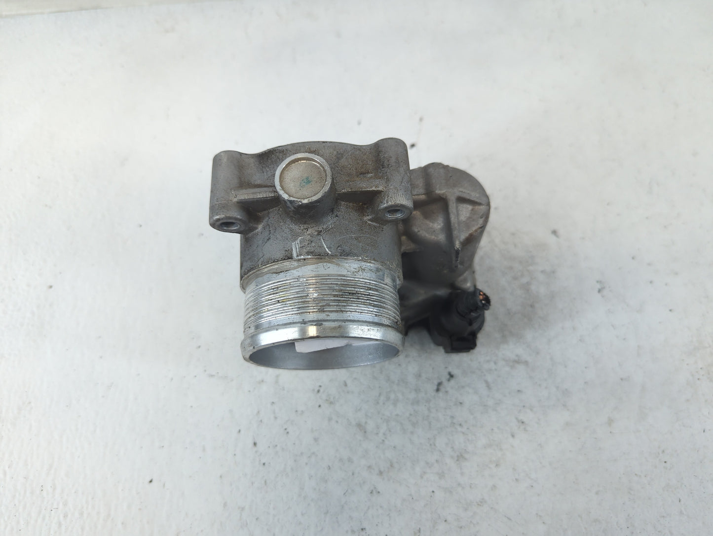 2014-2017 Volkswagen Passat Throttle Body P/N:06K 133 062 E Fits Fits 2014 2015 2016 2017 OEM Used Auto Parts - Oemusedautop