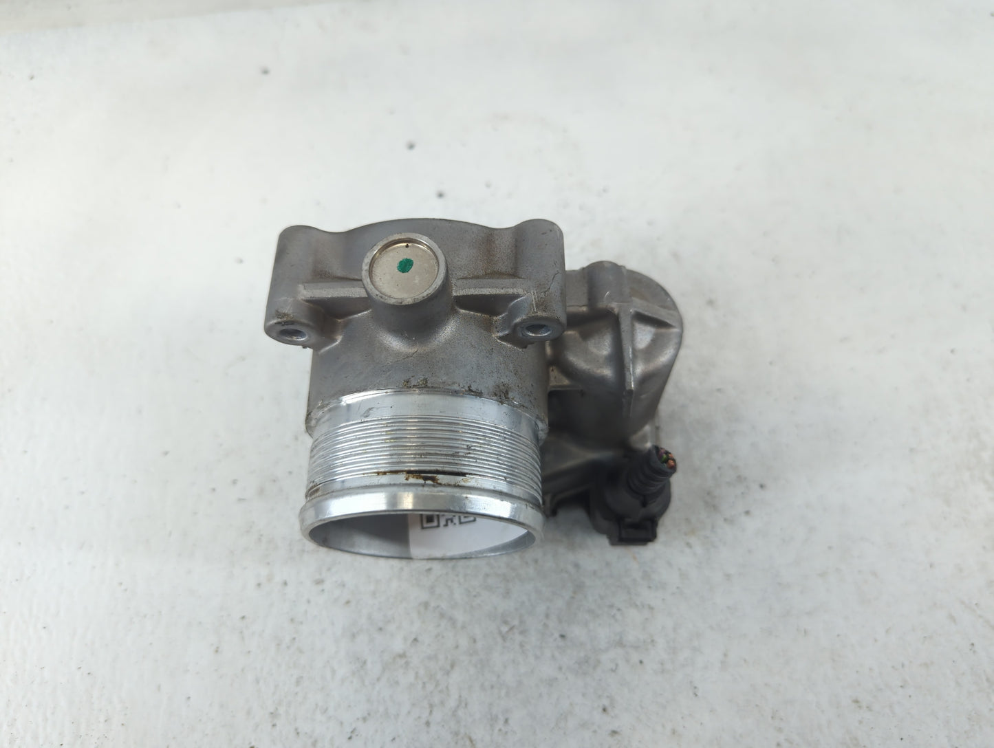 2014-2017 Volkswagen Passat Throttle Body P/N:06K 133 062 E Fits Fits 2014 2015 2016 2017 OEM Used Auto Parts - Oemusedautop