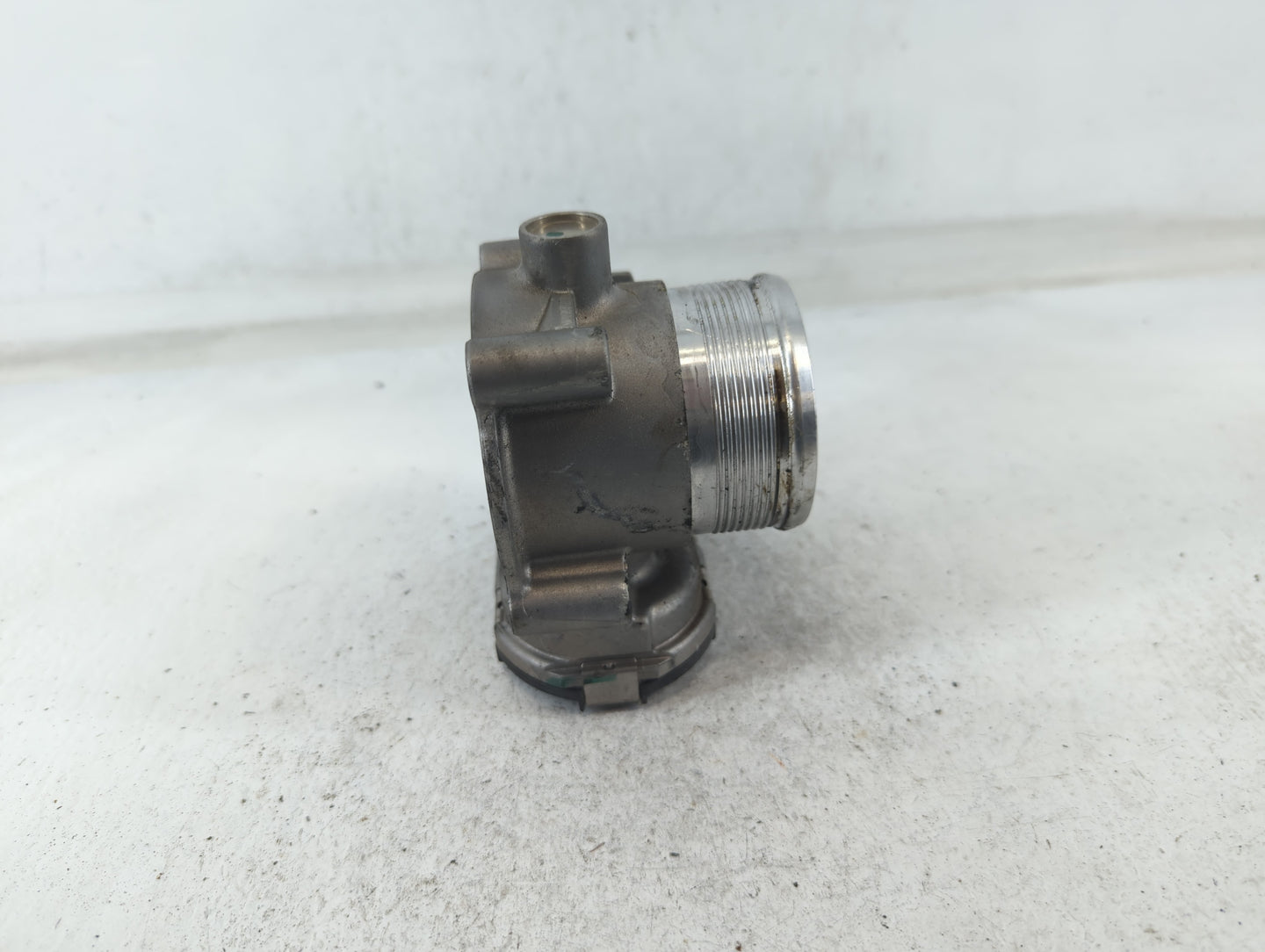 2014-2017 Volkswagen Passat Throttle Body P/N:06K 133 062 E Fits Fits 2014 2015 2016 2017 OEM Used Auto Parts - Oemusedautop