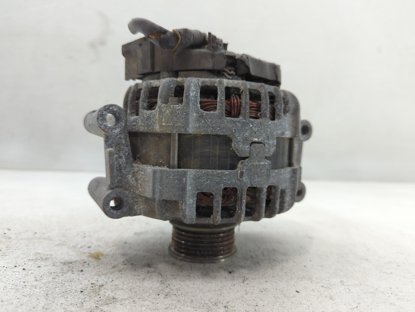 2014-2017 Volkswagen Passat Alternator Replacement Generator Charging Assembly Engine OEM P/N:06K 903 023 Fits OEM Used Auto