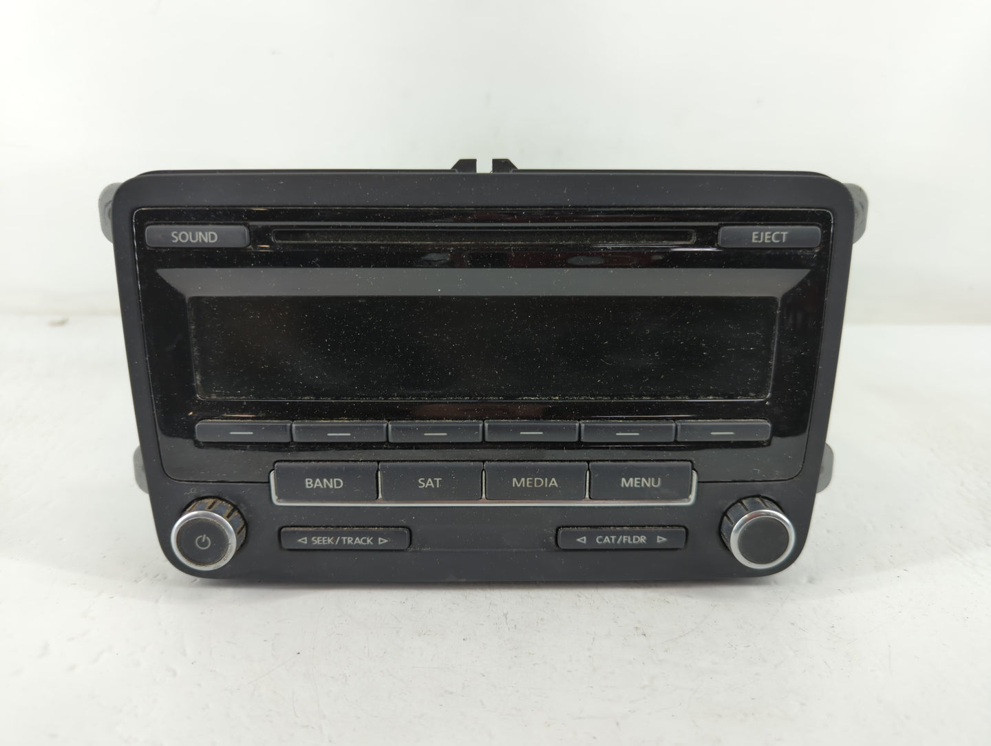 2013-2015 Volkswagen Passat Am Fm Cd Player Radio Receiver - Oemusedautoparts1.com