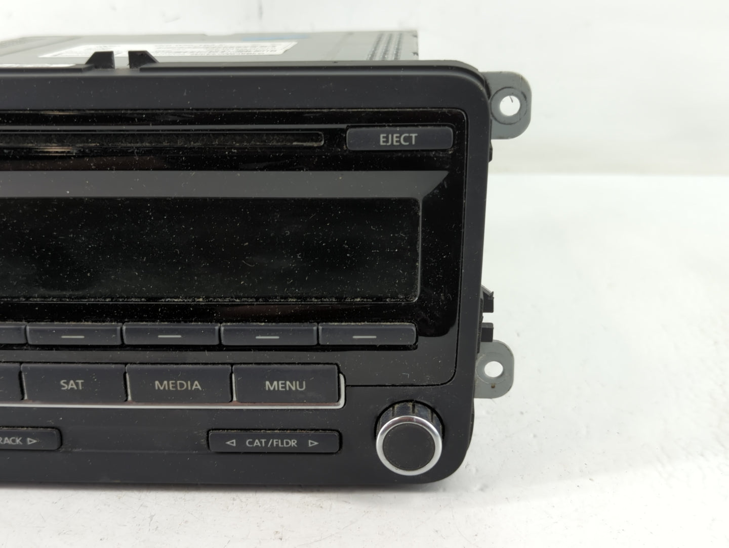 2013-2015 Volkswagen Passat Am Fm Cd Player Radio Receiver - Oemusedautoparts1.com