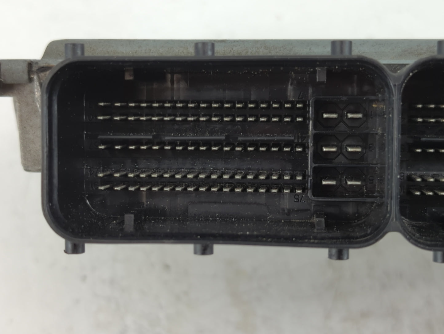 2015 Volkswagen Passat PCM Engine Control Computer ECU ECM PCU OEM P/N:06K 906 071 J Fits OEM Used Auto Parts - Oemusedautop