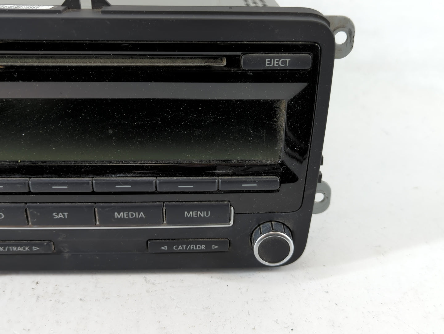 2013-2015 Volkswagen Passat Am Fm Cd Player Radio Receiver - Oemusedautoparts1.com