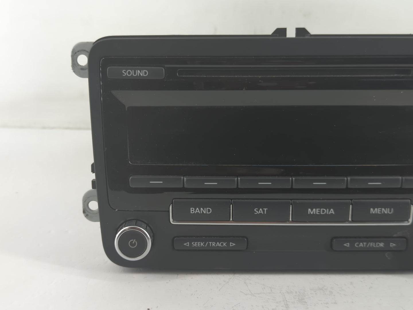 2012-2015 Volkswagen Passat Radio AM FM Cd Player Receiver Replacement P/N:28445299 1K0 035 164 F Fits OEM Used Auto Parts -