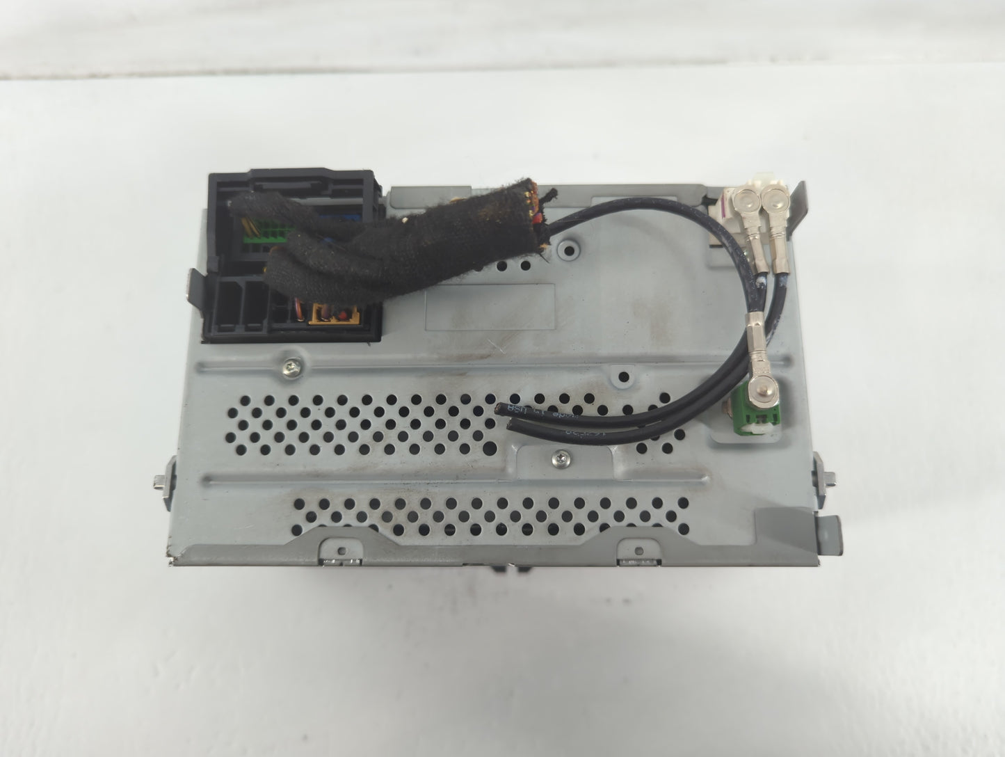 2012-2015 Volkswagen Passat Radio AM FM Cd Player Receiver Replacement P/N:28445299 1K0 035 164 F Fits OEM Used Auto Parts -
