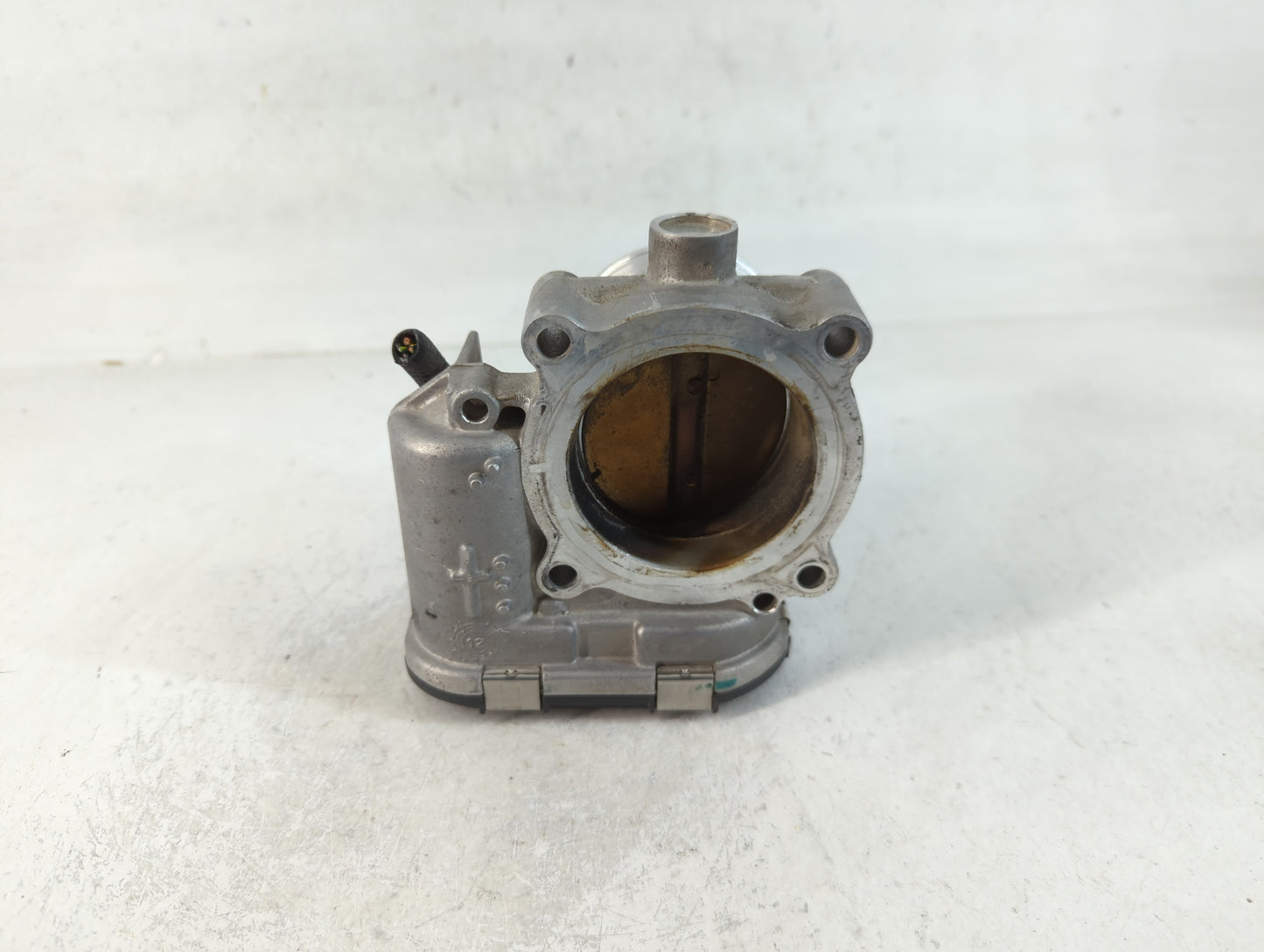 2014-2017 Volkswagen Passat Throttle Body P/N:06K 133 062 E Fits Fits 2014 2015 2016 2017 OEM Used Auto Parts - Oemusedautop