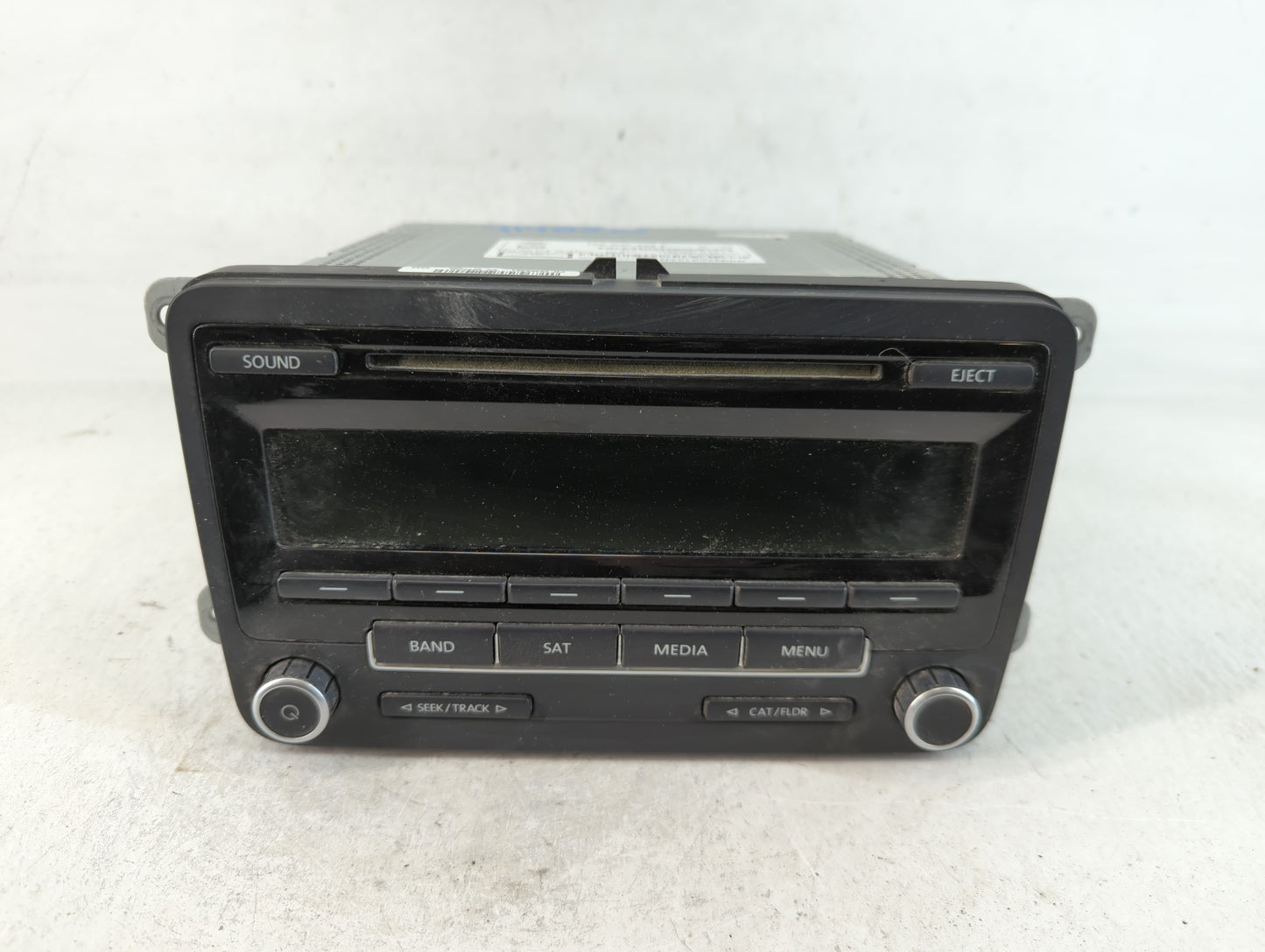 2012-2015 Volkswagen Passat Am Fm Cd Player Radio Receiver - Oemusedautoparts1.com